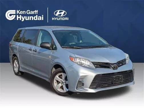 2020 Toyota Sienna L FWD photo