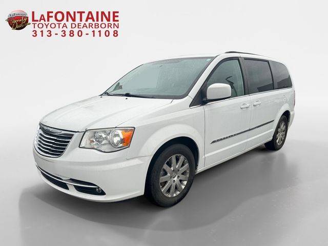 2016 Chrysler Town and Country Touring FWD photo