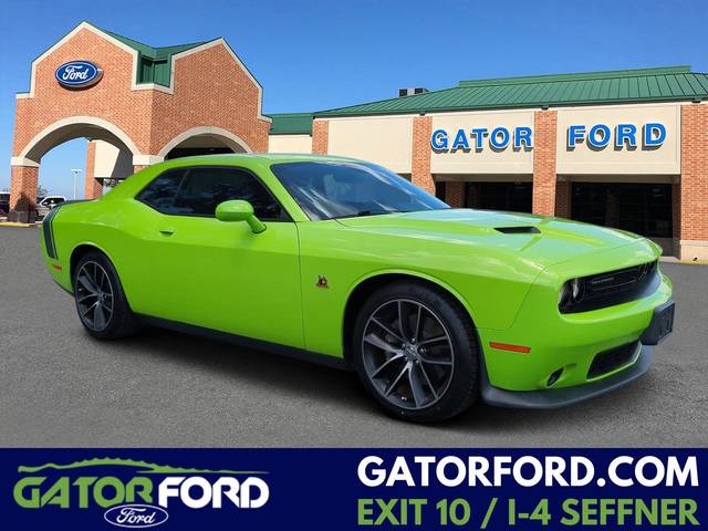 2015 Dodge Challenger R/T Scat Pack RWD photo