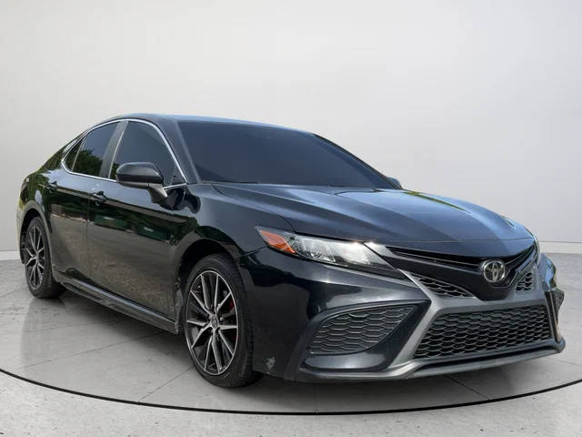 2021 Toyota Camry SE FWD photo