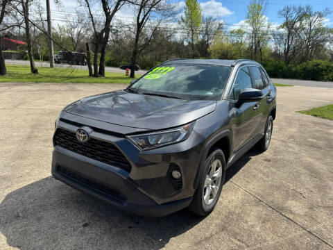 2021 Toyota RAV4 XLE FWD photo