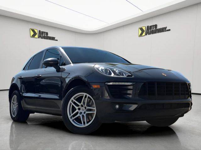 2018 Porsche Macan Sport Edition AWD photo