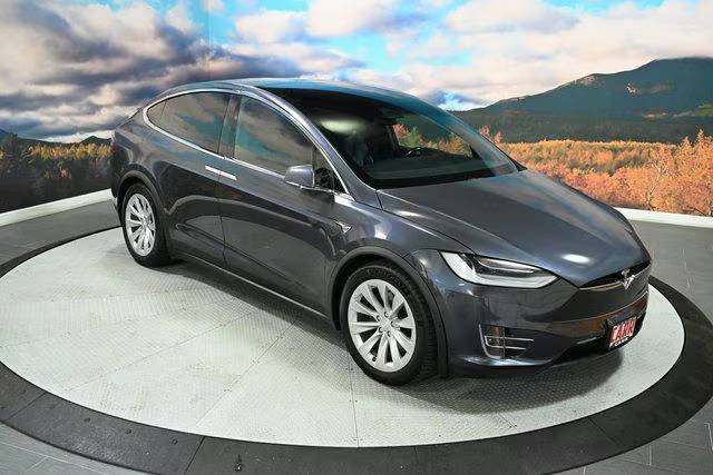 2020 Tesla Model X Long Range Plus AWD photo