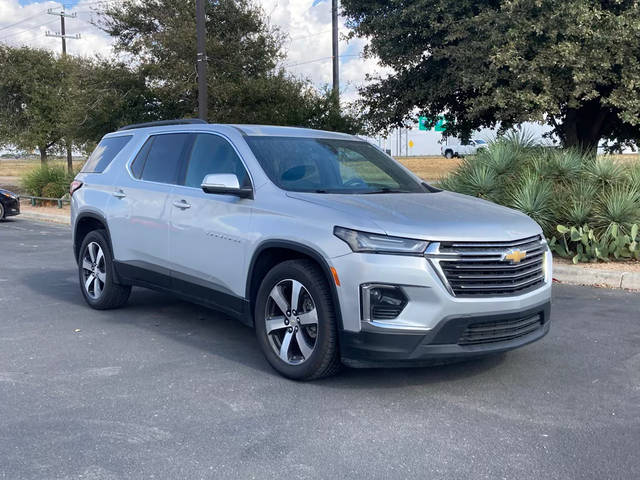 2022 Chevrolet Traverse LT Leather AWD photo