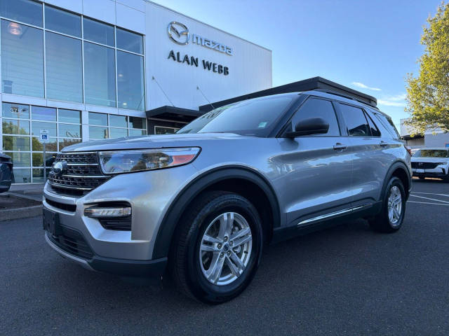 2023 Ford Explorer XLT 4WD photo