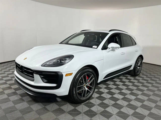 2023 Porsche Macan S AWD photo