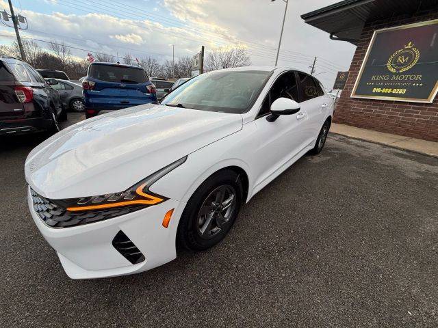 2022 Kia K5 LXS FWD photo