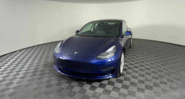 2023 Tesla Model 3 RWD photo