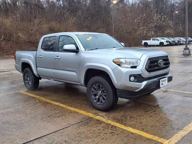 2022 Toyota Tacoma SR 4WD photo