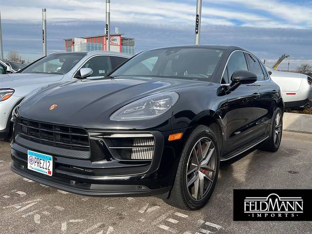 2022 Porsche Macan S AWD photo