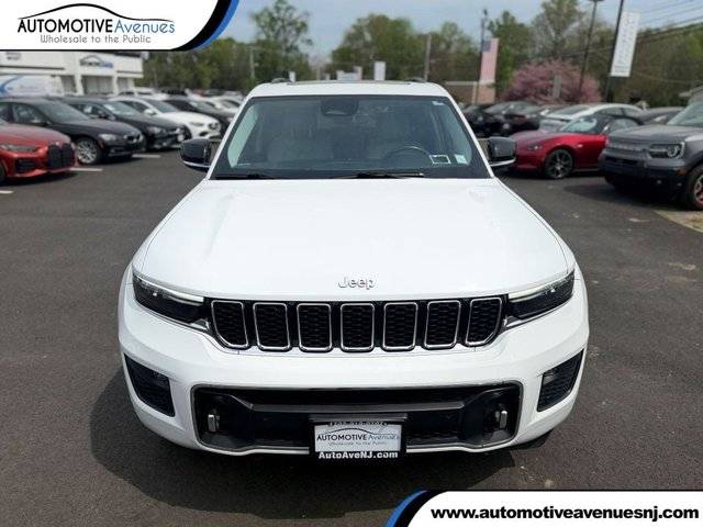 2022 Jeep Grand Cherokee Overland 4WD photo