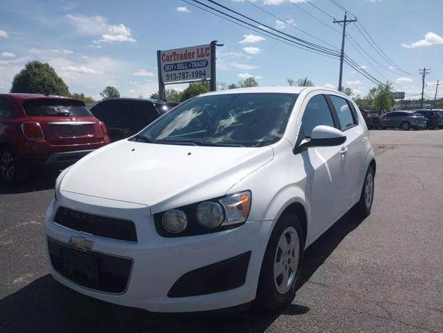 2016 Chevrolet Sonic LS FWD photo