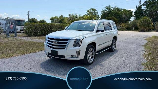 2015 Cadillac Escalade Luxury 4WD photo
