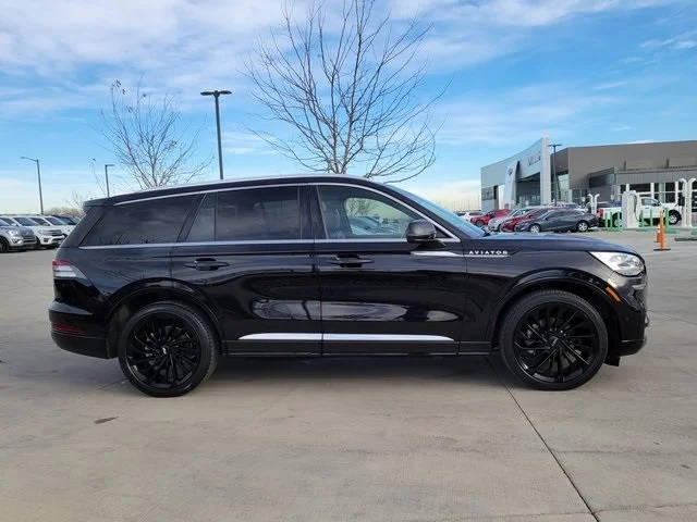 2022 Lincoln Aviator Reserve AWD photo