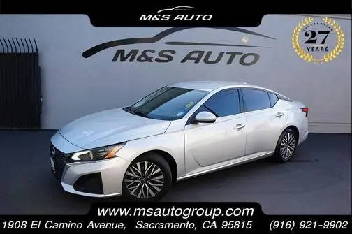 2023 Nissan Altima 2.5 SV FWD photo