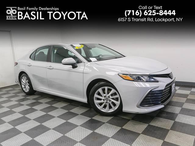 2023 Toyota Camry LE FWD photo