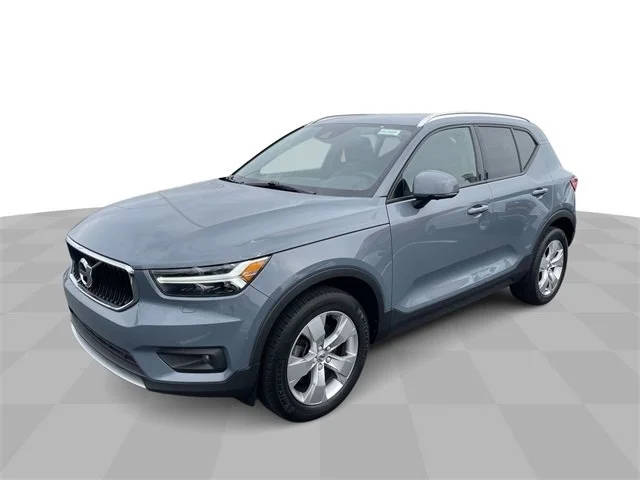 2021 Volvo XC40 Momentum AWD photo