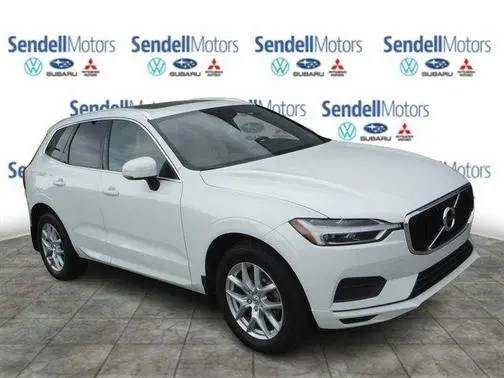 2020 Volvo XC60 Momentum AWD photo