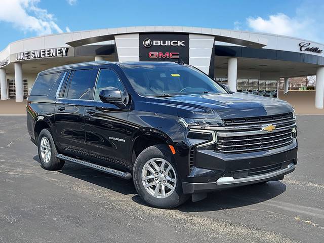 2022 Chevrolet Suburban LT 4WD photo