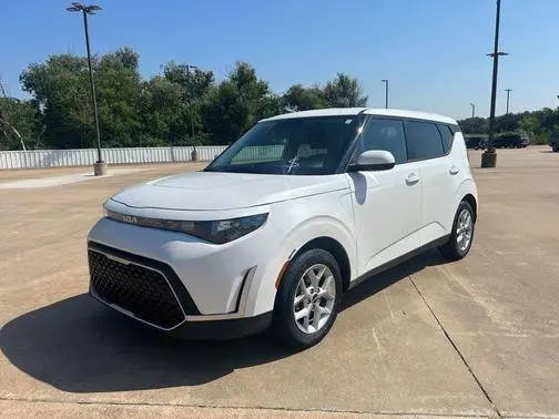 2023 Kia Soul LX FWD photo