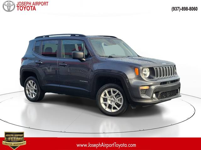 2023 Jeep Renegade Latitude 4WD photo