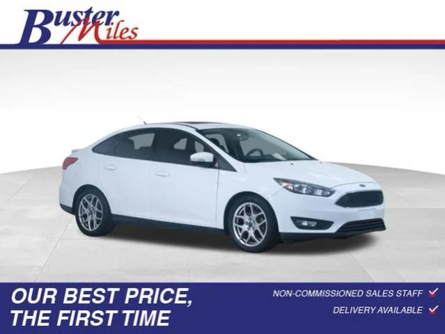 2015 Ford Focus SE FWD photo