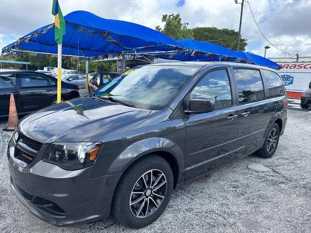 2016 Dodge Grand Caravan SE Plus FWD photo