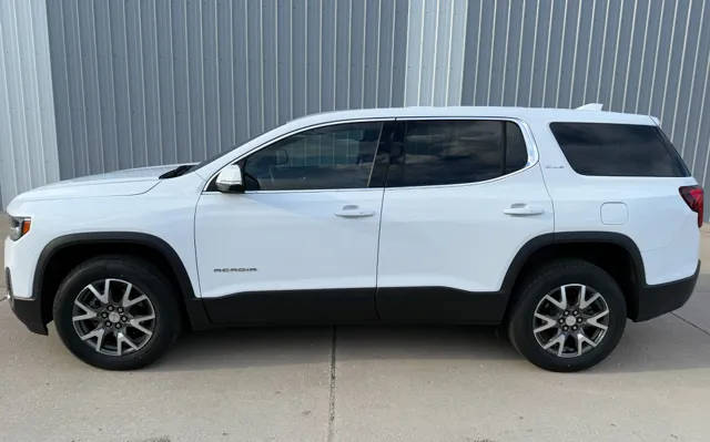 2023 GMC Acadia SLE AWD photo