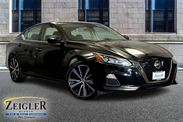 2022 Nissan Altima 2.5 SR FWD photo