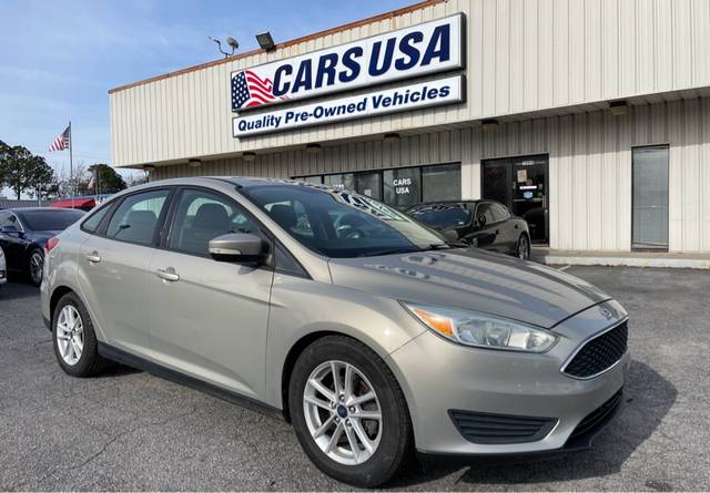 2015 Ford Focus SE FWD photo