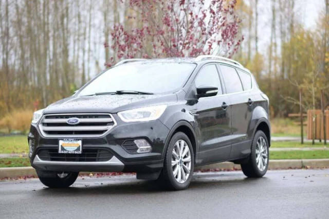 2017 Ford Escape Titanium 4WD photo