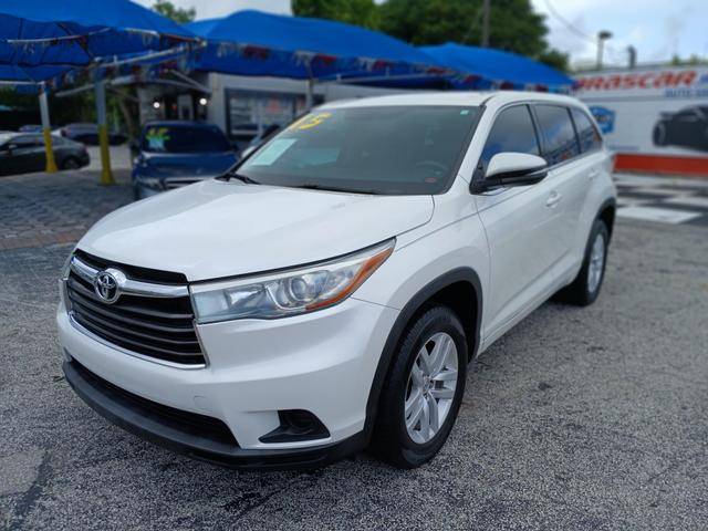 2015 Toyota Highlander LE FWD photo