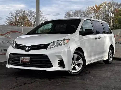 2020 Toyota Sienna L FWD photo