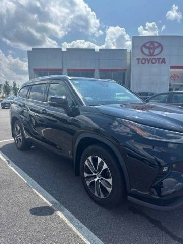 2021 Toyota Highlander XLE AWD photo