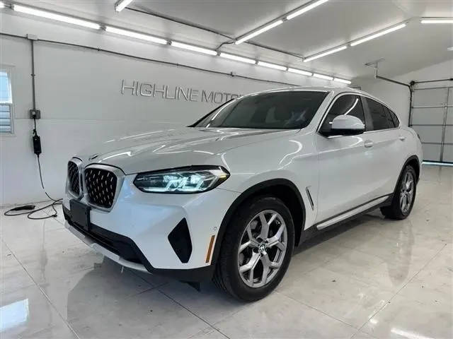 2023 BMW X4 xDrive30i AWD photo