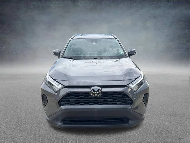 2023 Toyota RAV4 XLE FWD photo