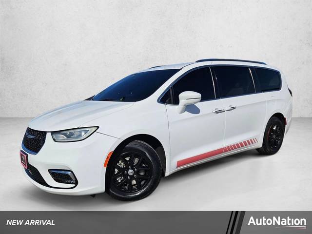 2021 Chrysler Pacifica Minivan Touring L FWD photo