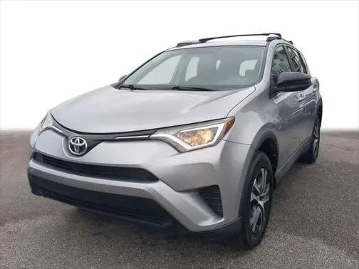 2016 Toyota RAV4 LE FWD photo