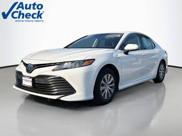 2020 Toyota Camry Hybrid LE FWD photo