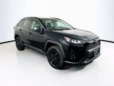 2021 Toyota RAV4 LE FWD photo