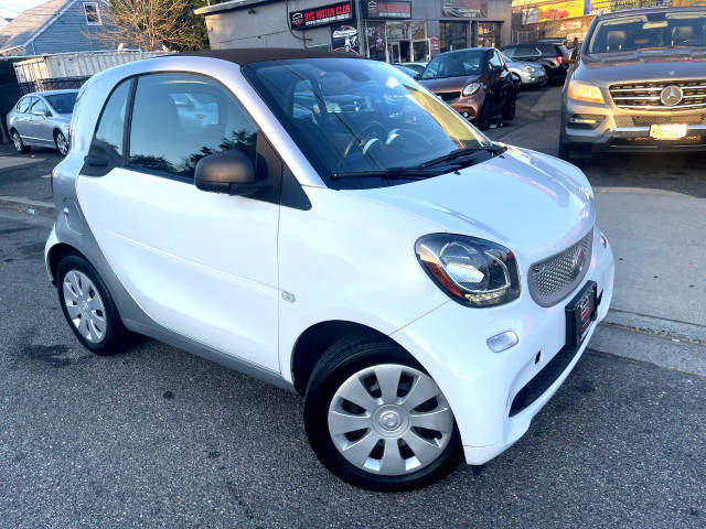 2017 Smart fortwo passion RWD photo