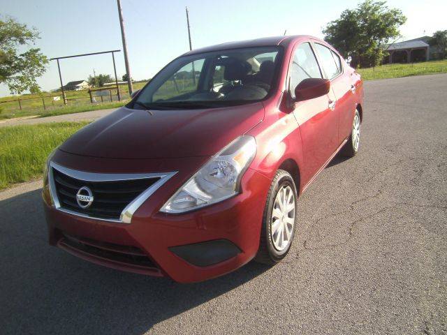 2019 Nissan Versa SV FWD photo
