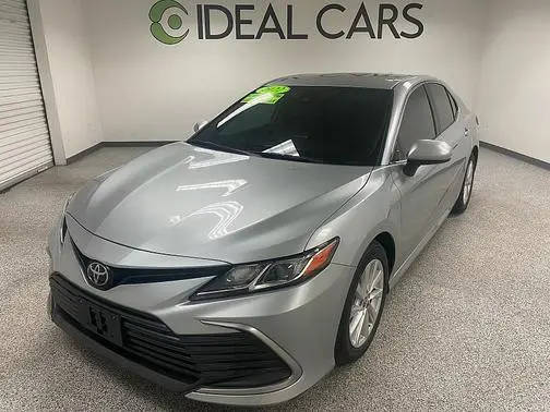 2022 Toyota Camry LE FWD photo