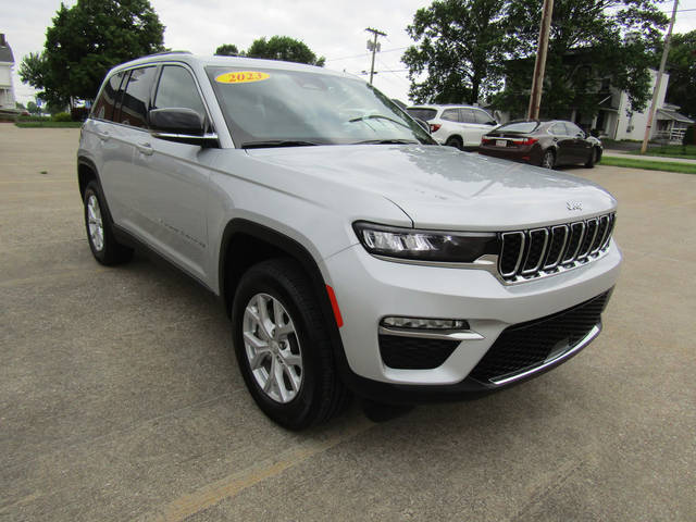 2023 Jeep Grand Cherokee Limited 4WD photo
