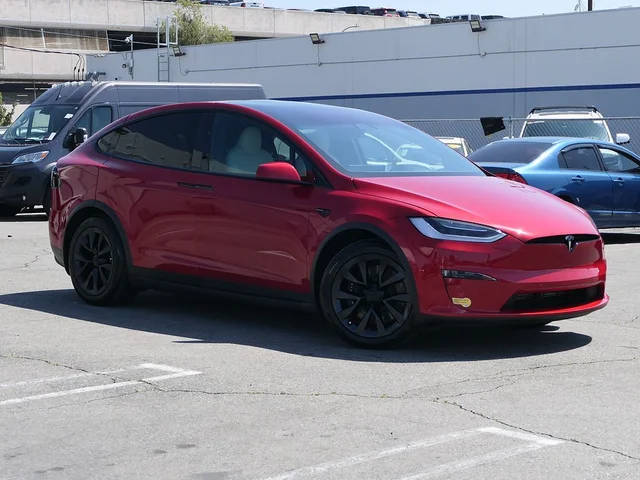 2022 Tesla Model X Plaid AWD photo