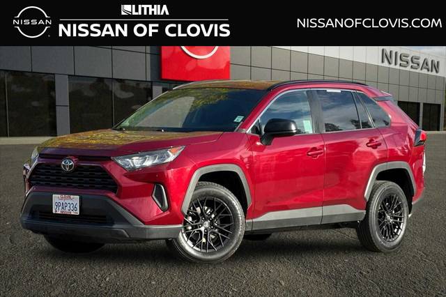 2021 Toyota RAV4 LE AWD photo