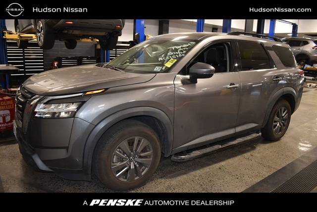 2022 Nissan Pathfinder SV 4WD photo