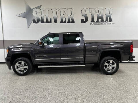 2015 GMC Sierra 2500HD Denali 4WD photo