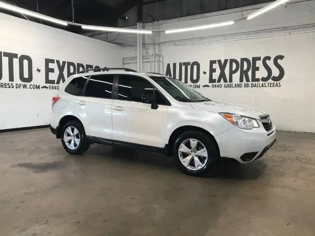 2015 Subaru Forester 2.5i AWD photo