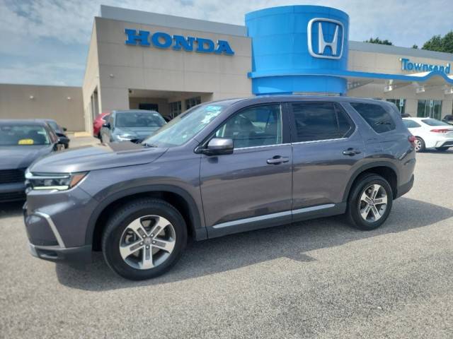 2023 Honda Pilot EX-L 8 Passenger AWD photo